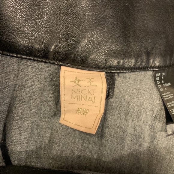 LEATHER LOOK MINI SKIRT - Picture 3 of 4